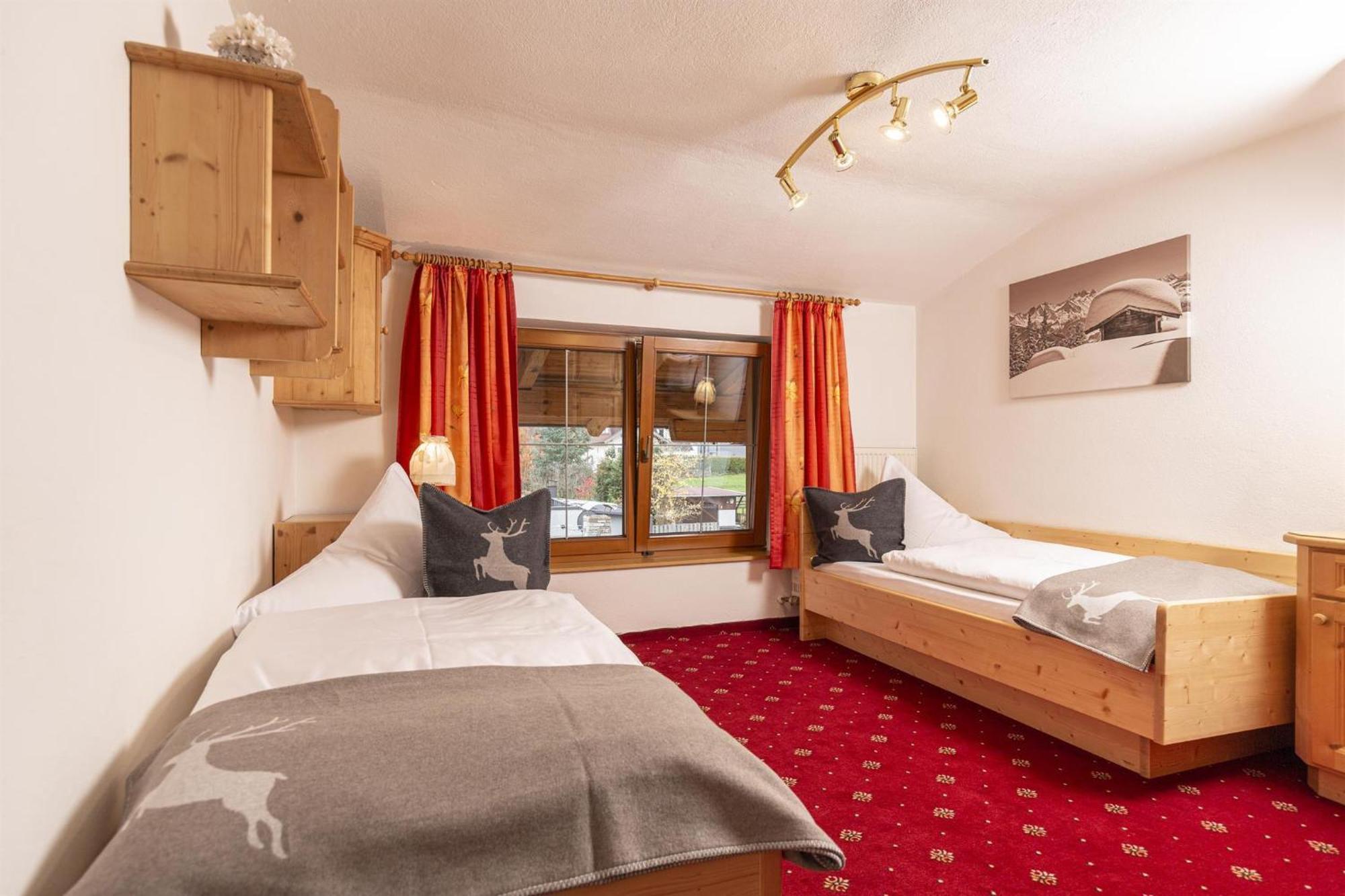 Haus Jochler Apartment Ried im Zillertal Phòng bức ảnh