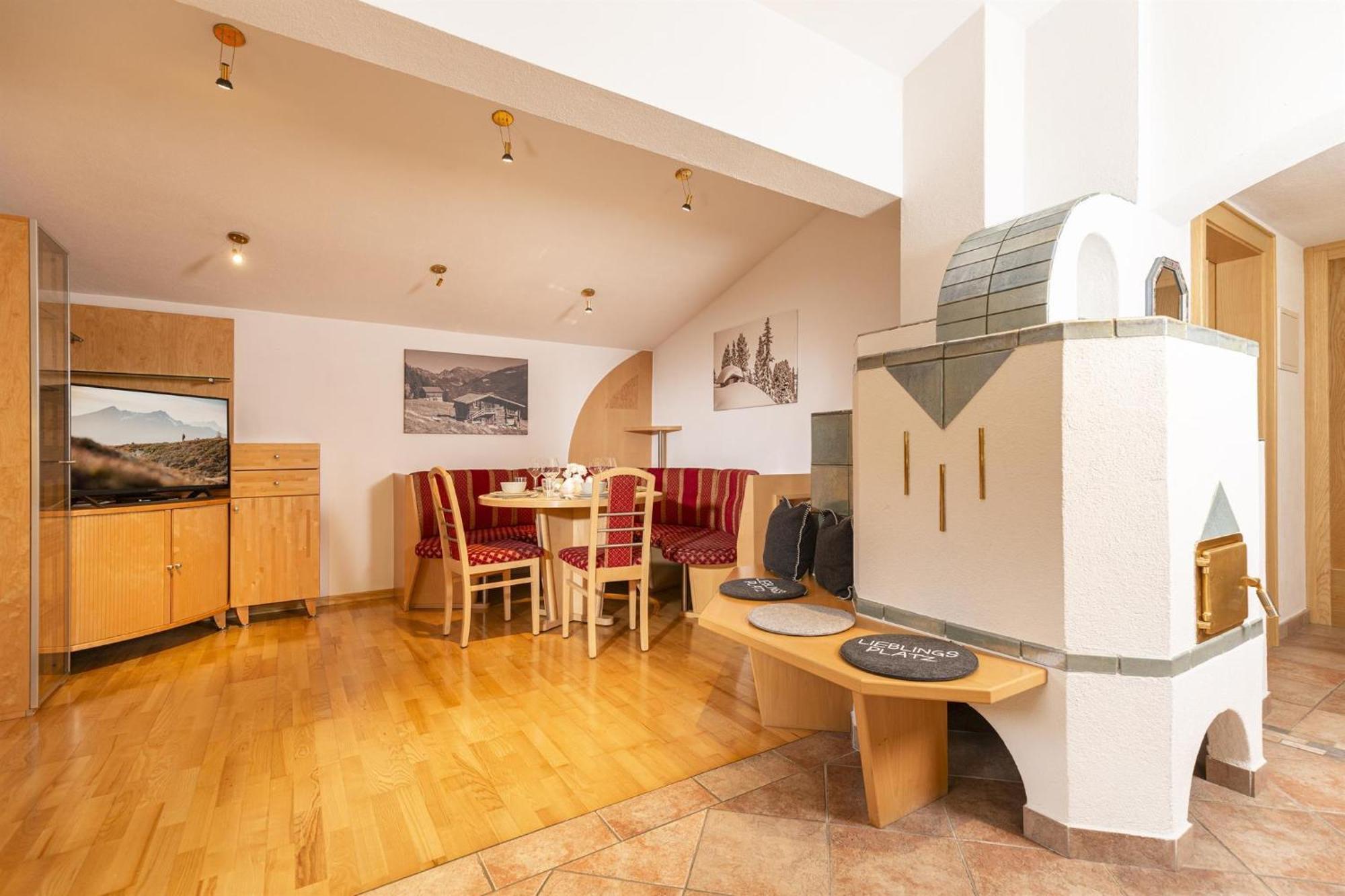 Haus Jochler Apartment Ried im Zillertal Phòng bức ảnh